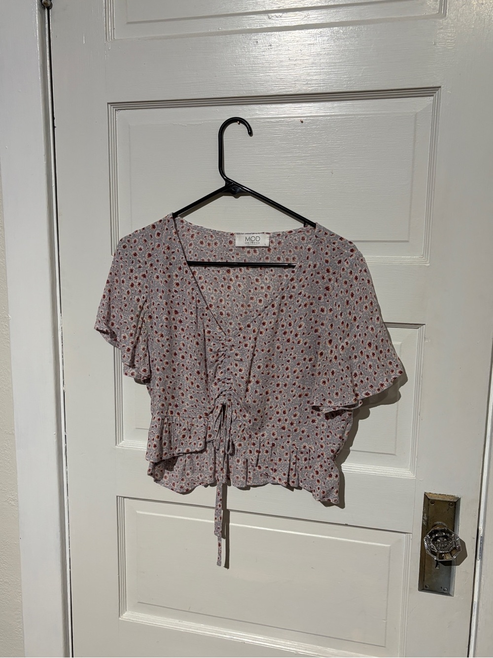 Soft Floral Tie-Front Crop Top Grey with Pink